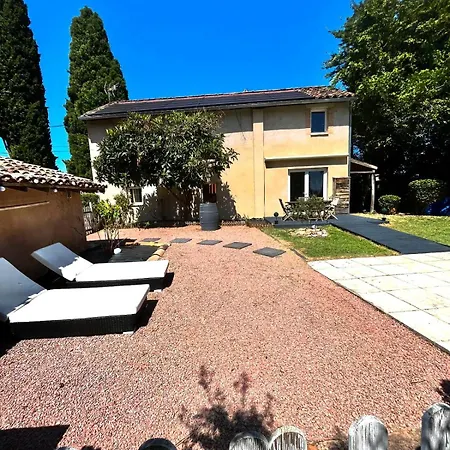 펜션 Lo Complet Gite 8 Personnes, Piscine Et Jacuzzi 가이약